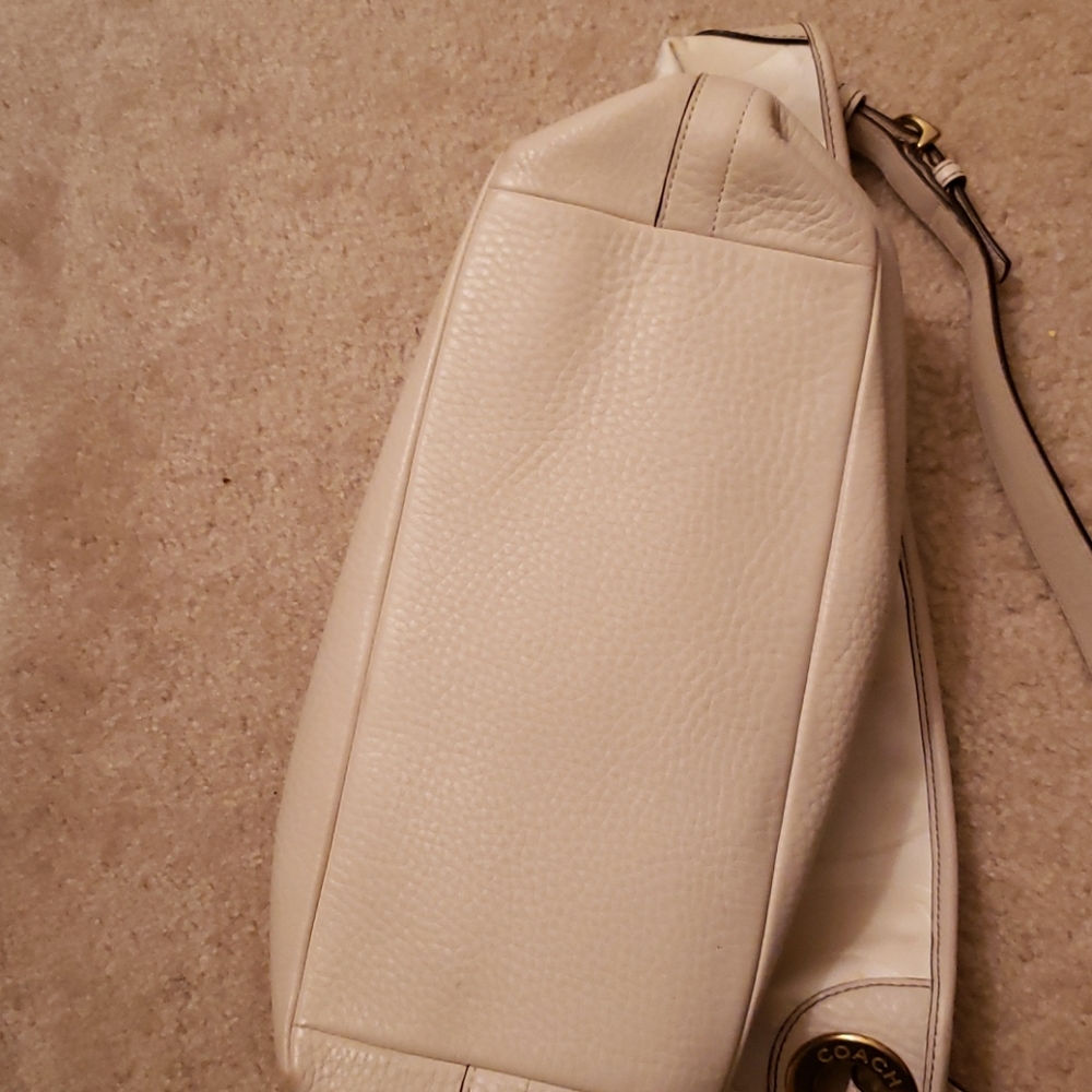 Coach Handbag - Picture 6 of 7